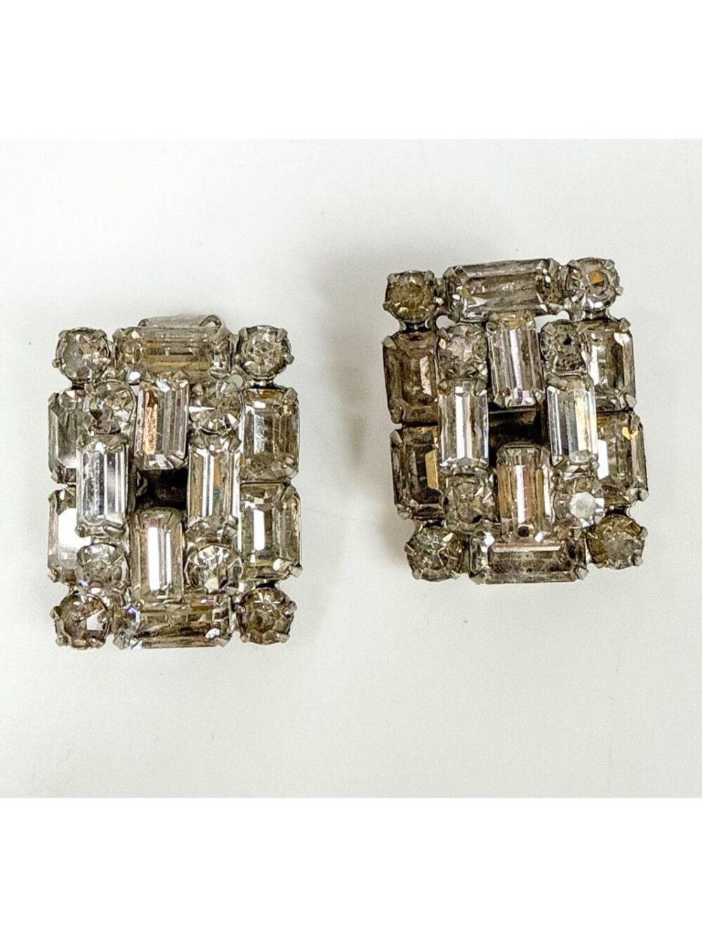 Vintage Weiss Silver Tone Clear Rhinestones Rectangular Clip-On Earrings
